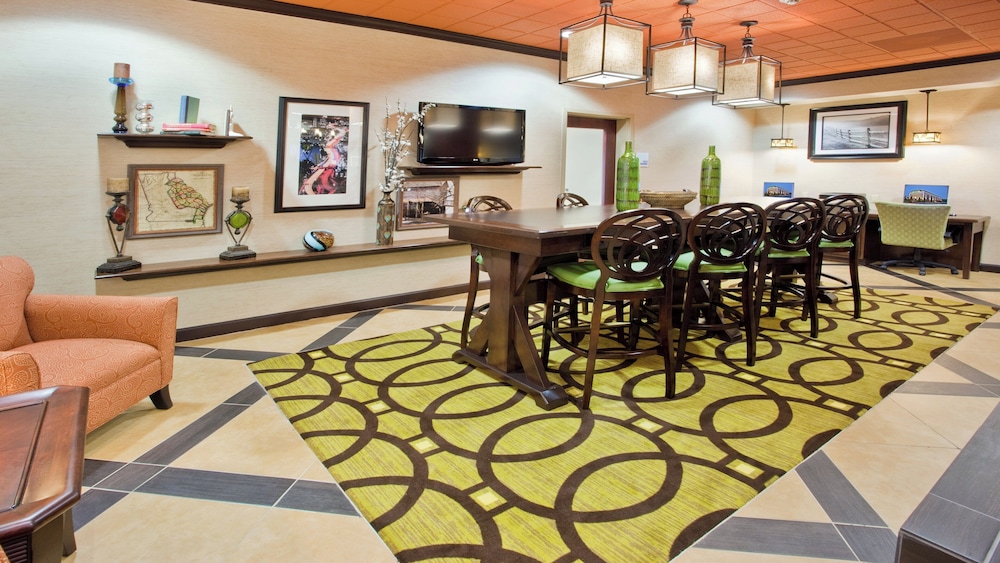 Holiday Inn Express Peachtree Corners Norcross 48/78
