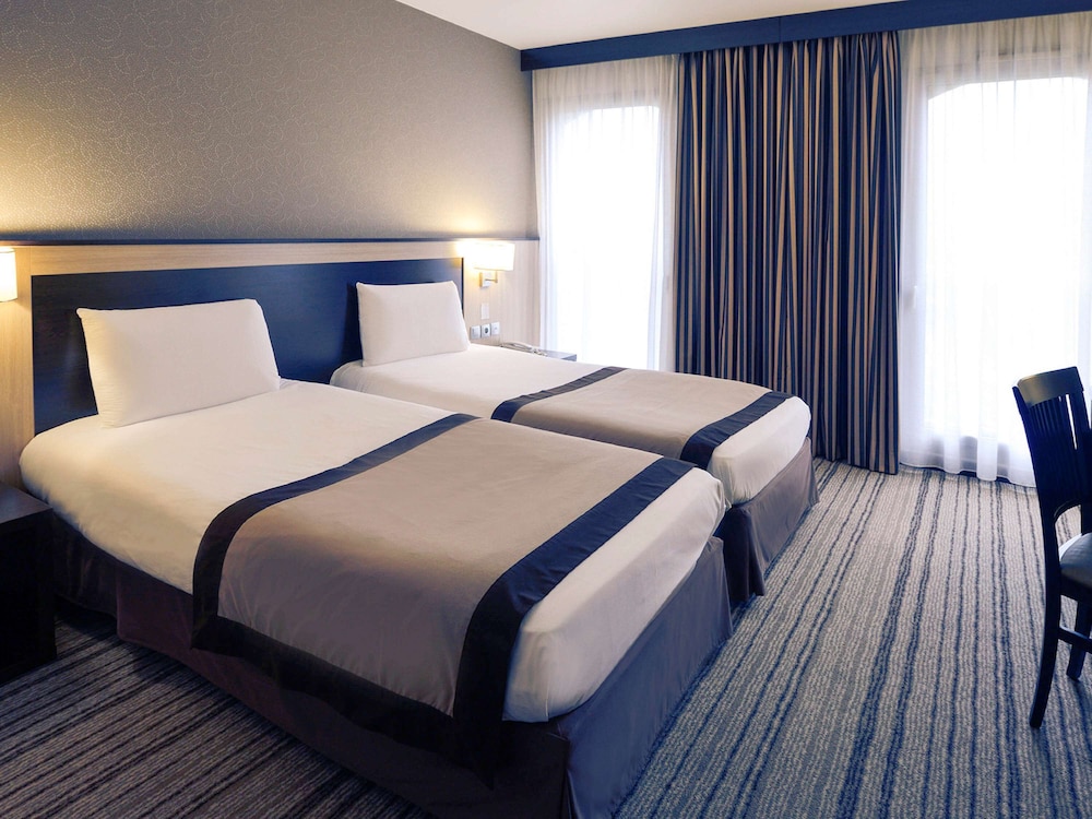 Mercure Rouen Champ de Mars 18/73