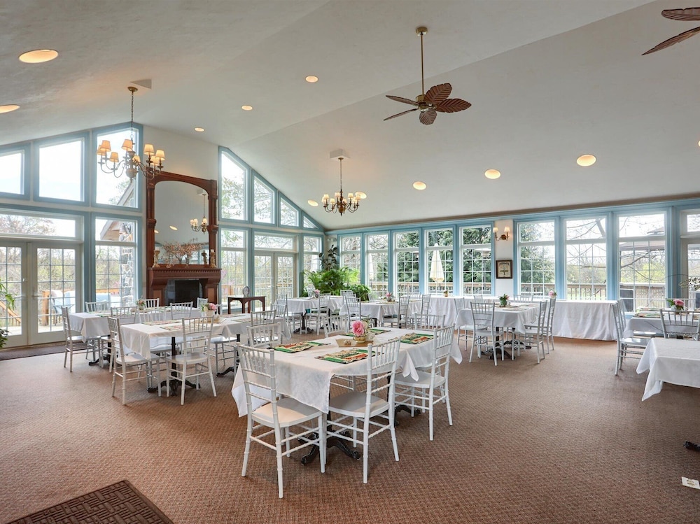 Battlefield Bed &amp; Breakfast Inn 61/76