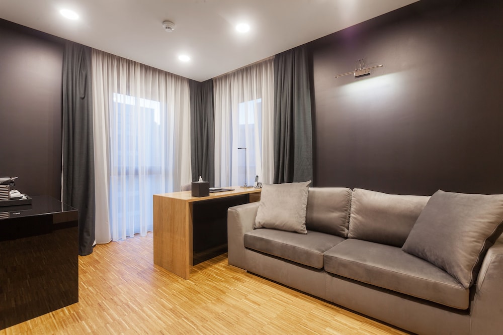 Hotel Platinia 25/38