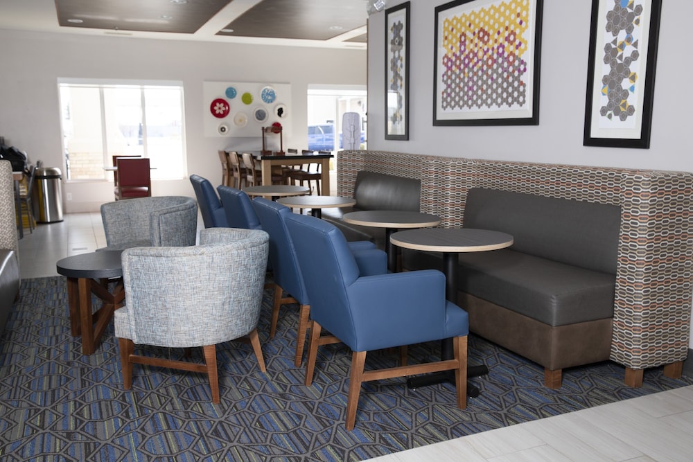 Holiday Inn Express Toledo West Napoleon 45/65