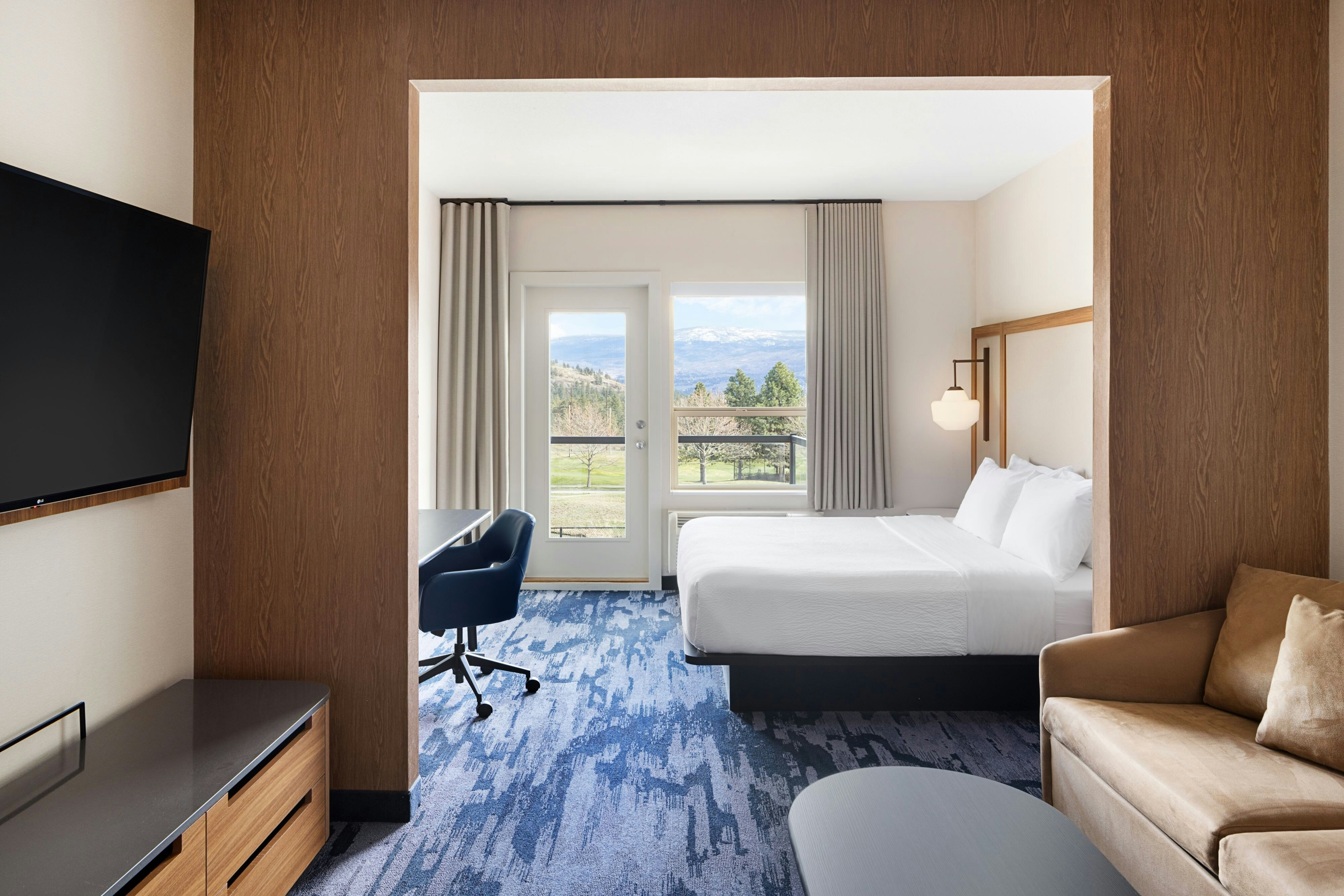 Fairfield Inn & Suites West Kelowna 2/2