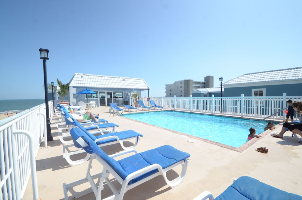 Tidelands Caribbean Hotel and Suites 9/62