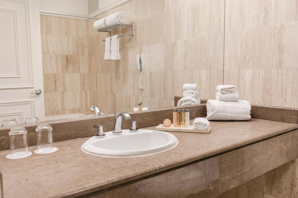 غرفة بريميوم بسريرين منفصلين، Wyndham Costa Del Sol Trujillo 5/7