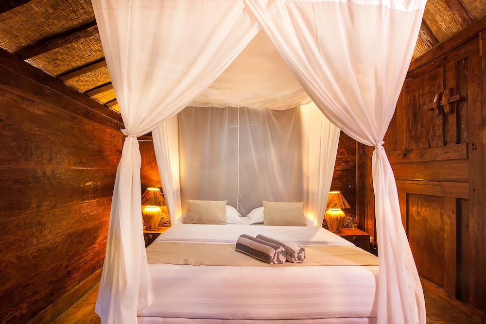 DELUXE, DOUBLE BED, SEA VIEW