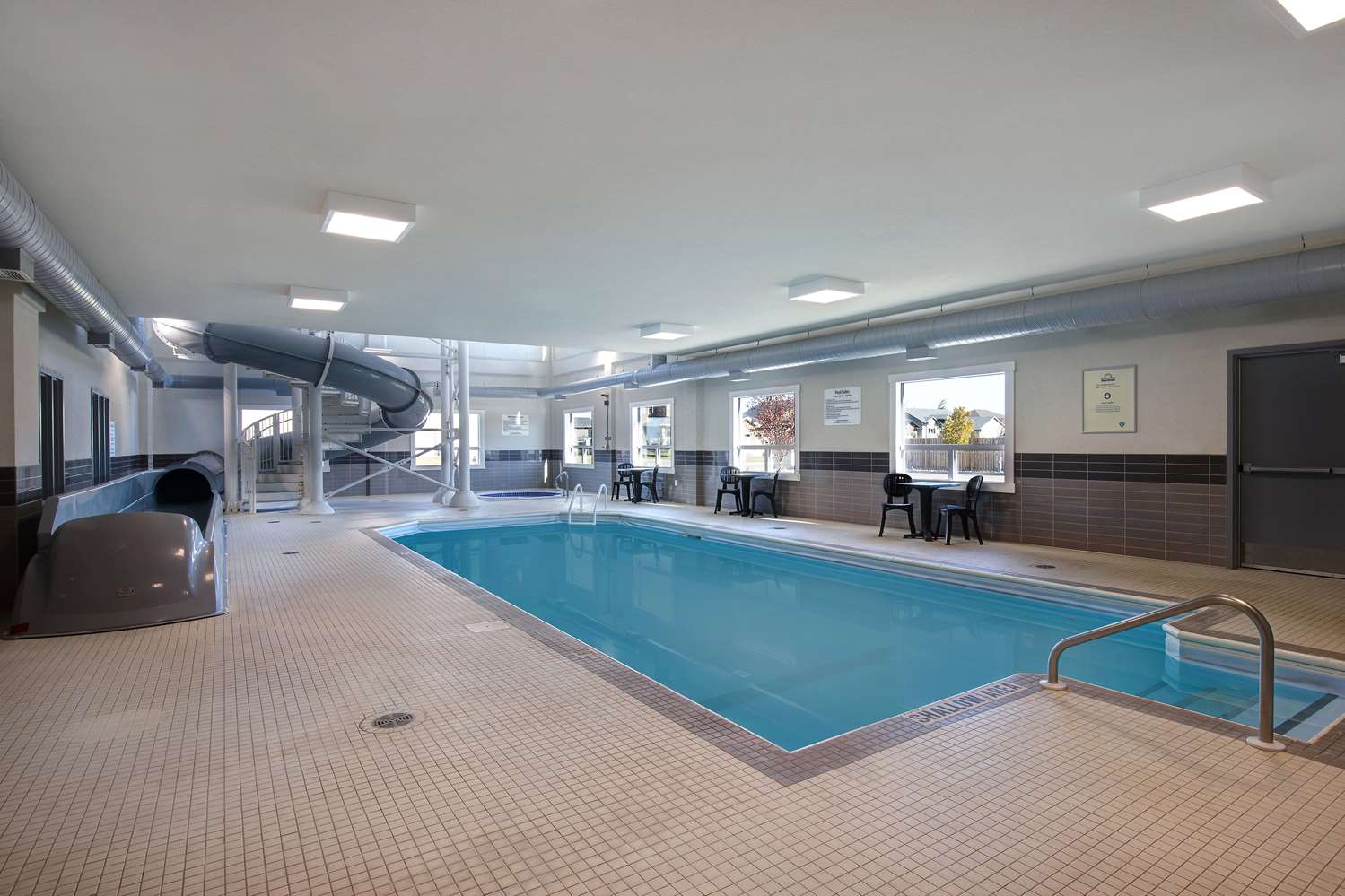 swimming pool spa