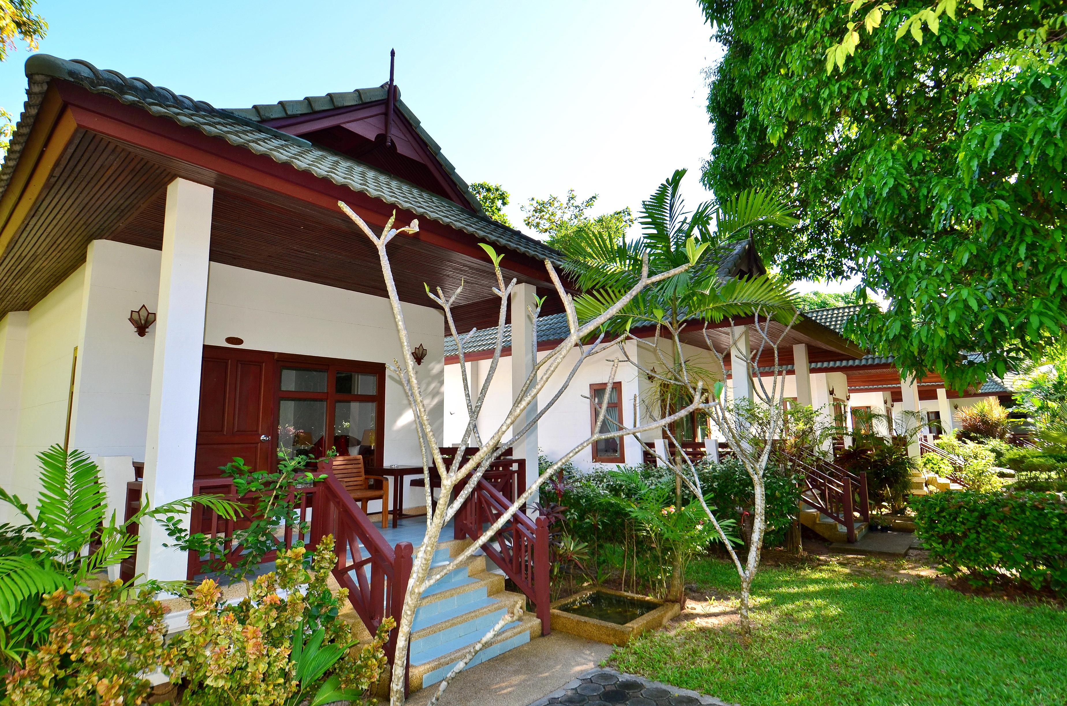 First Bungalow Beach Resort in KOH SAMUI
