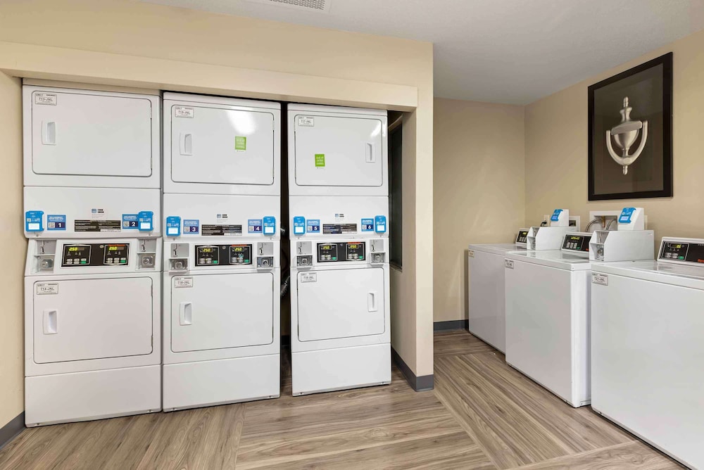 Extended Stay America Select Suites - St. Louis - Airport - Central 4/48