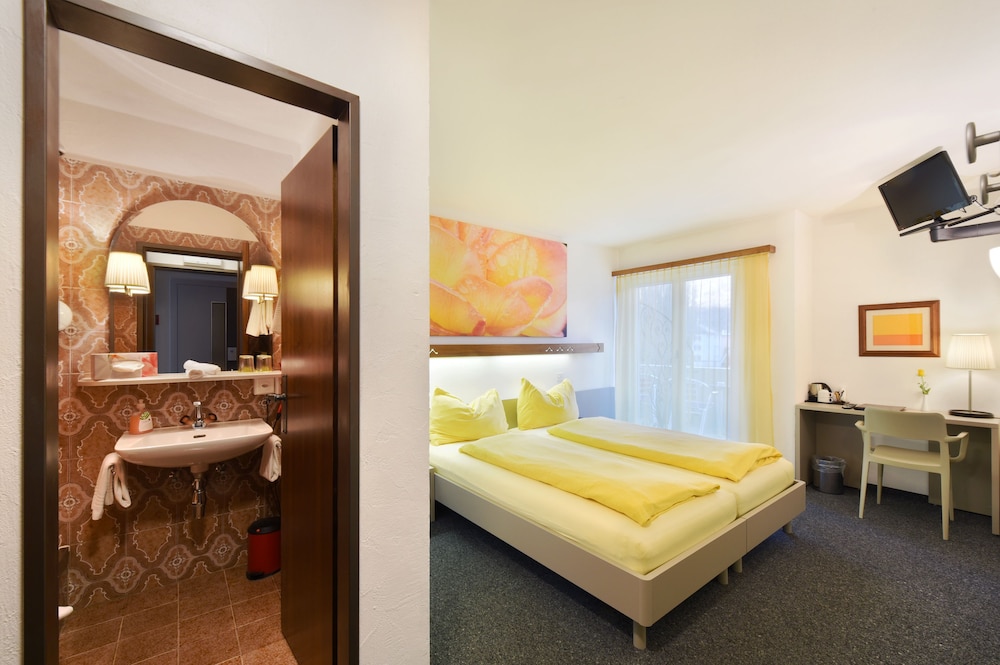 Schlosshotel - Self Check-In Hotel am Schlosspark 16/47