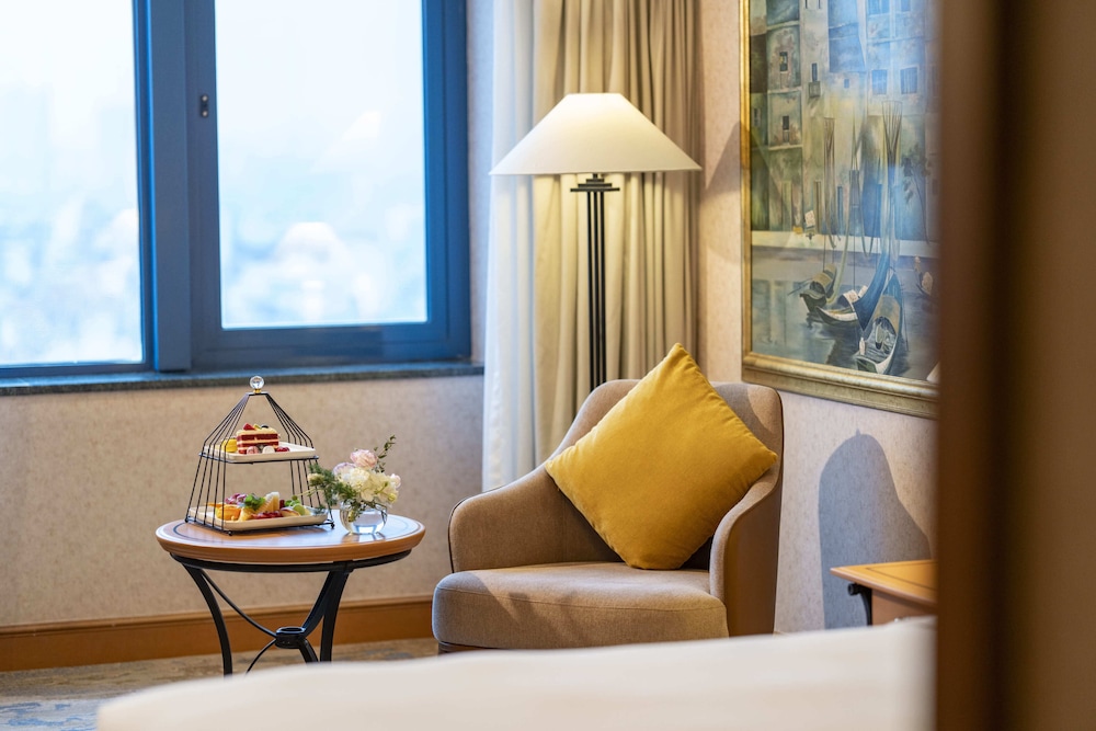 Hanoi Daewoo Hotel 53/84