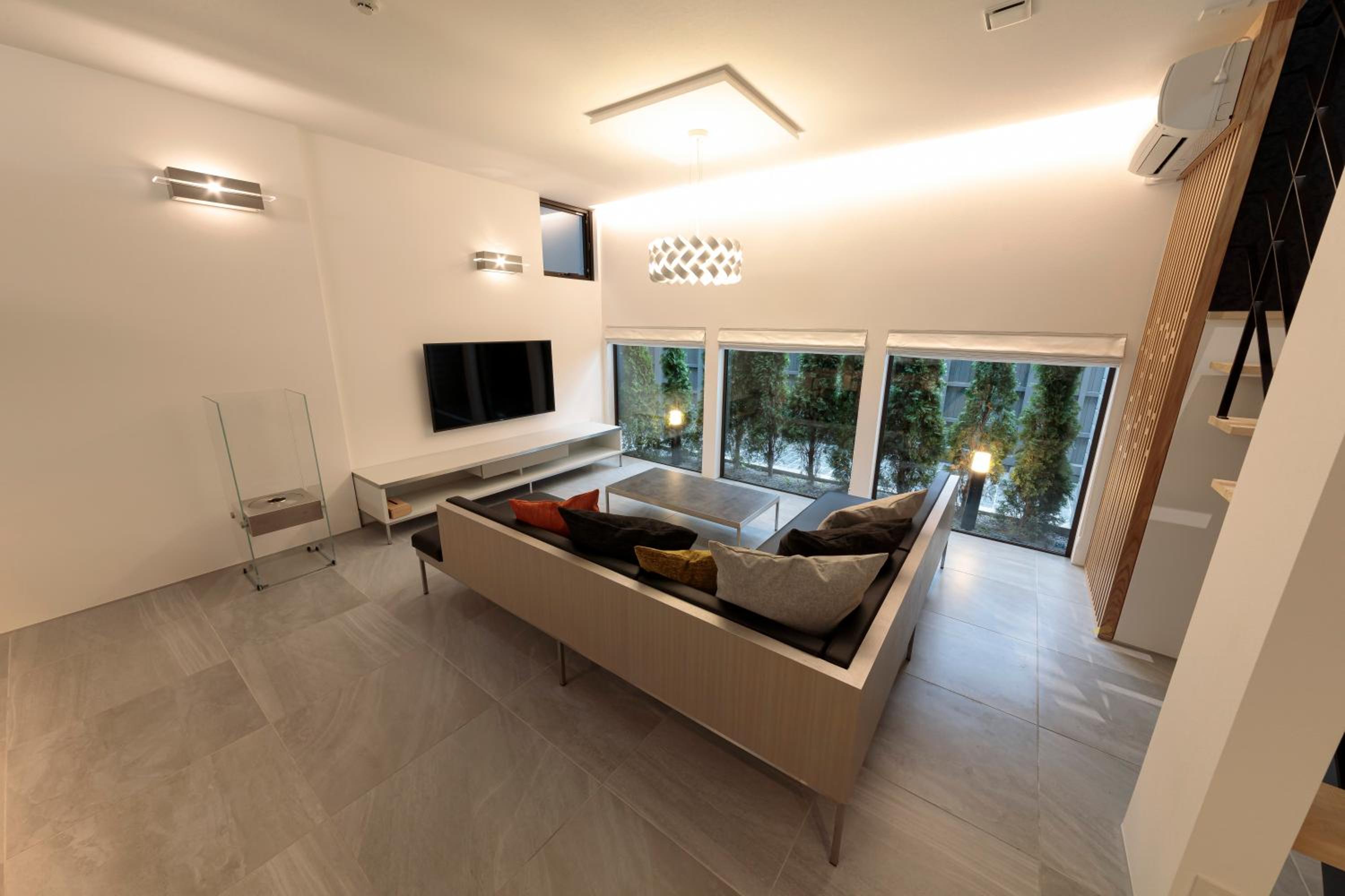 2 Bedrooms, Premium