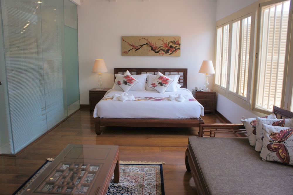 Heeren Palm Suites 24/55