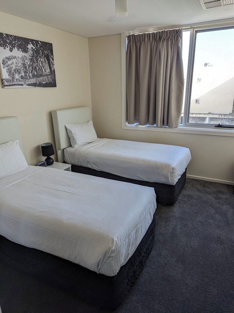 2 BEDROOMS, OFFSITE, STUDIO, STAIR ACCESS ONLY