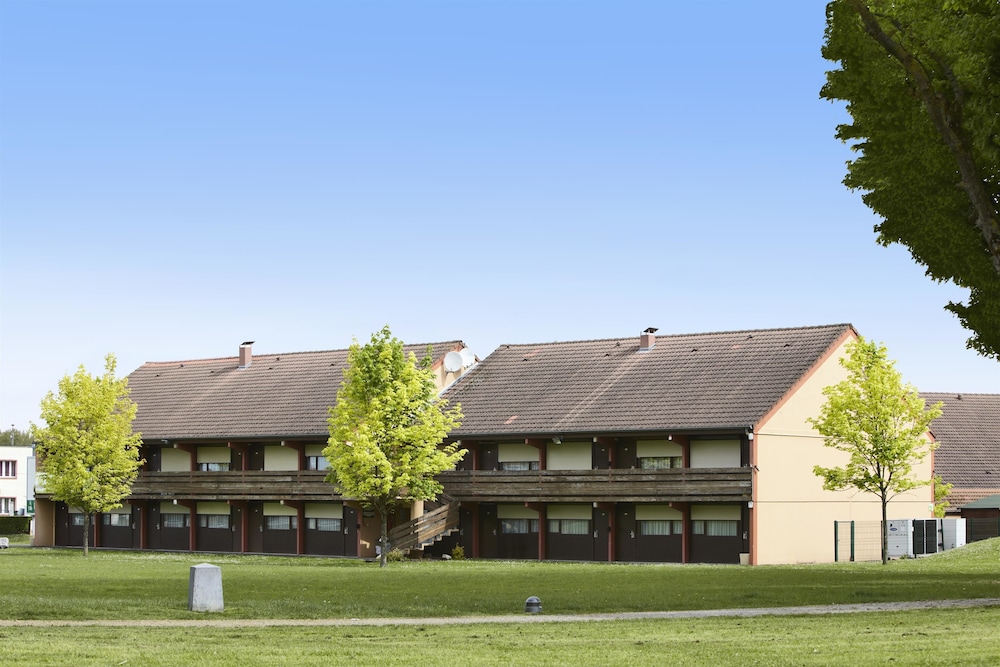Campanile Maubeuge 45/50
