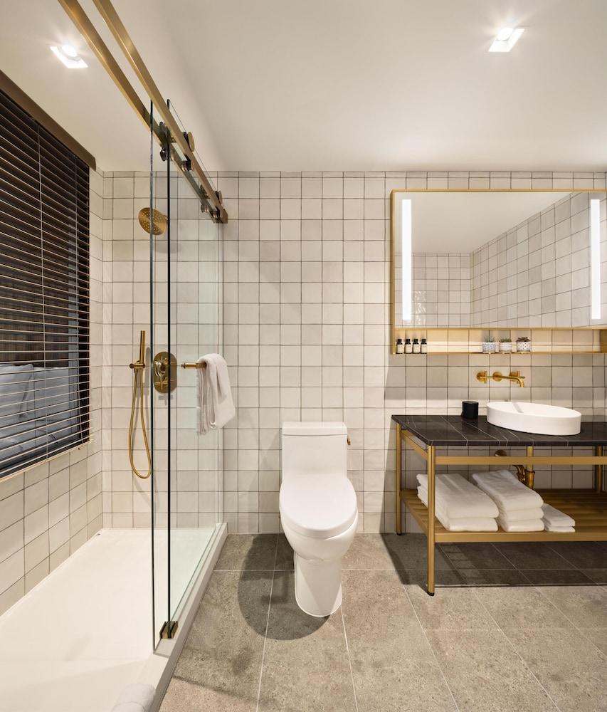 Grayson Hotel in the Unbound Collection by Hyatt 42/46
