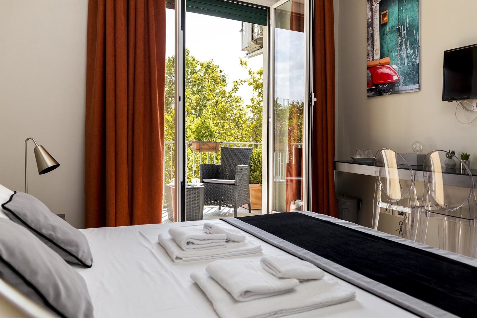 ROOM, DOUBLE BED, BALCONY