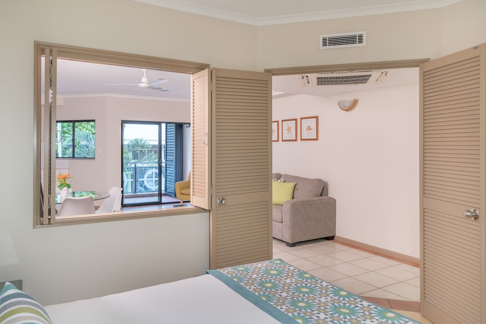 Regal Port Douglas 43/56