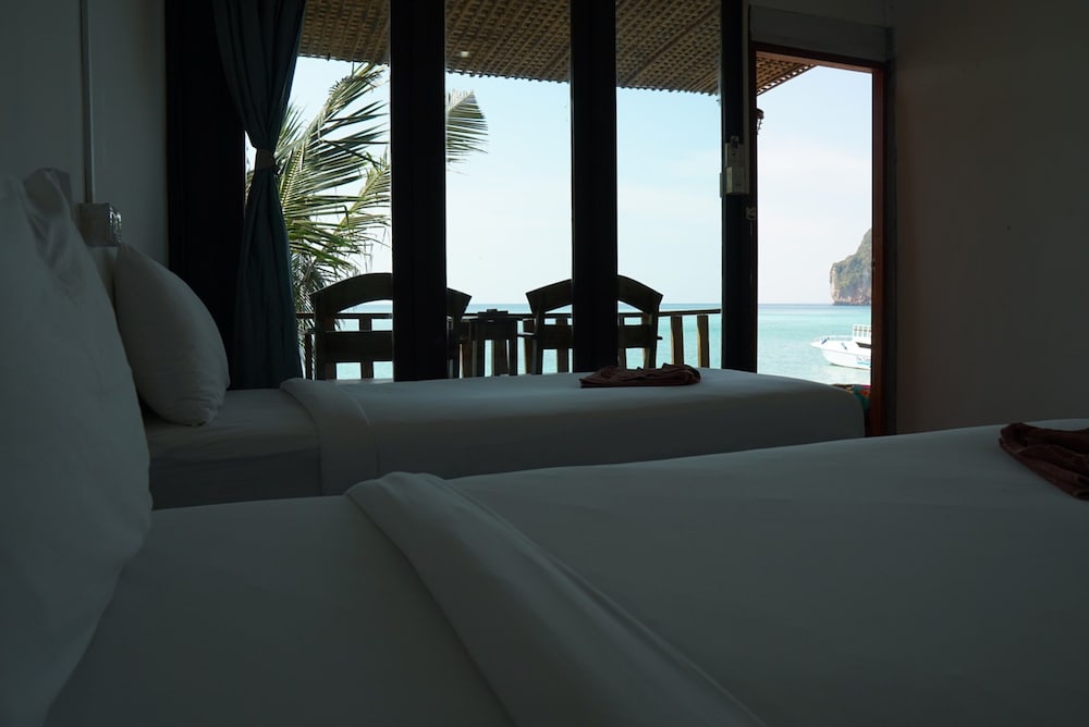 Phi Phi Cozy Seafront Resort 43/67