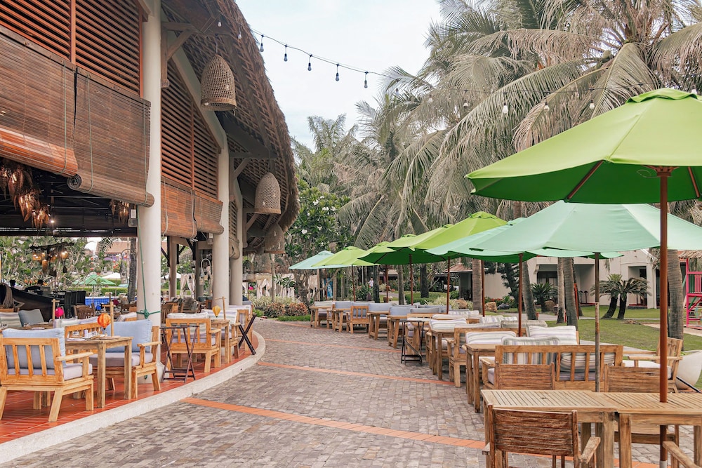 Palm Garden Beach Resort & Spa 40/48