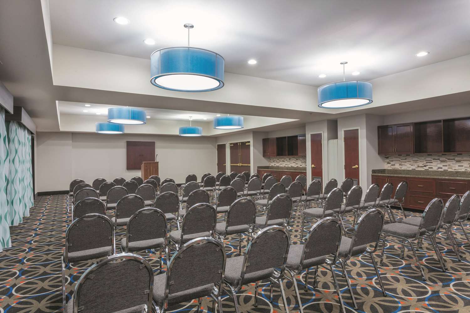 La Quinta Inn & Suites by Wyndham Covington 34/45