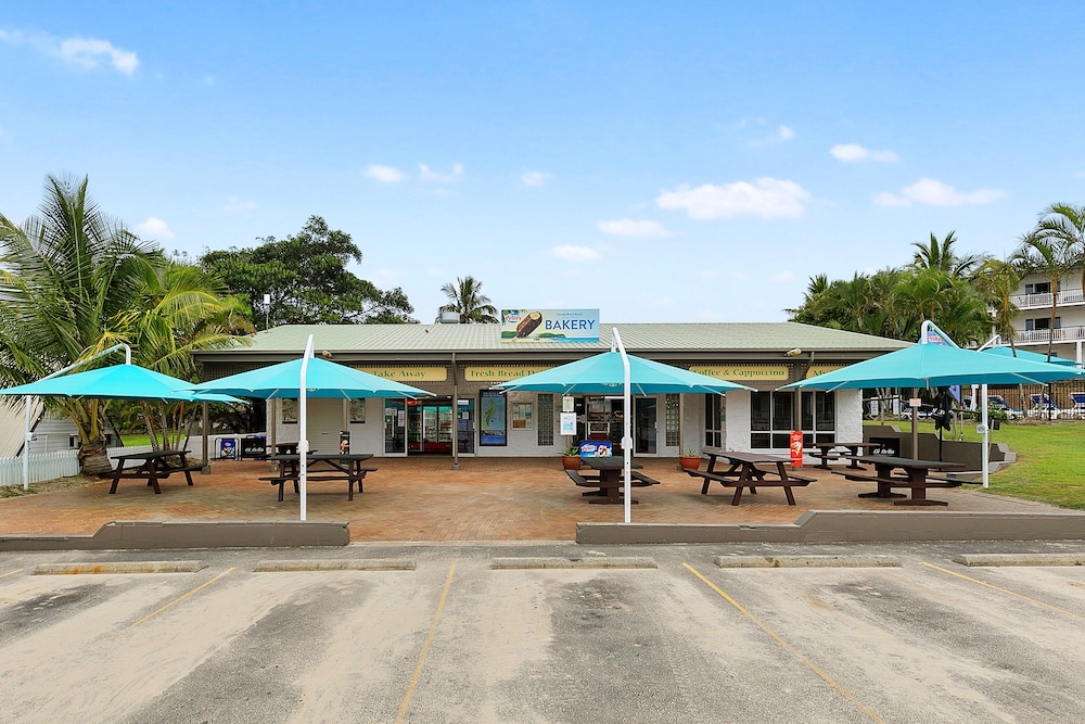 K Gari Beach Resort 3/50