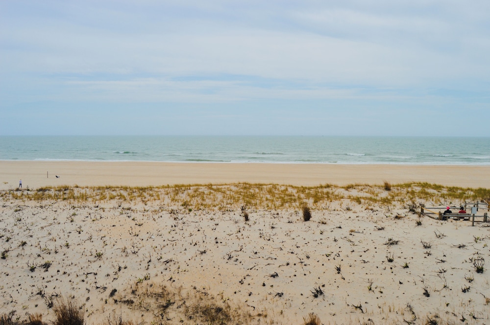 Drifting Sands Oceanfront Hotel 59/70