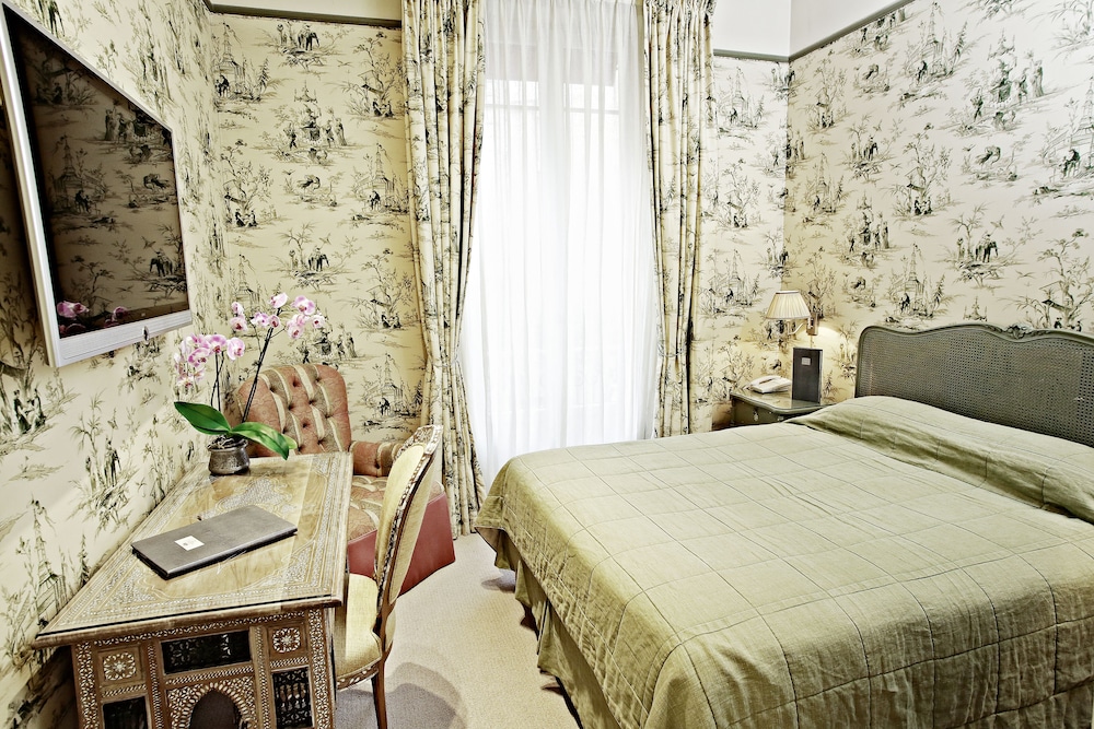 Hotel de Montesquieu (ex Hotel Daniel Paris) 23/79
