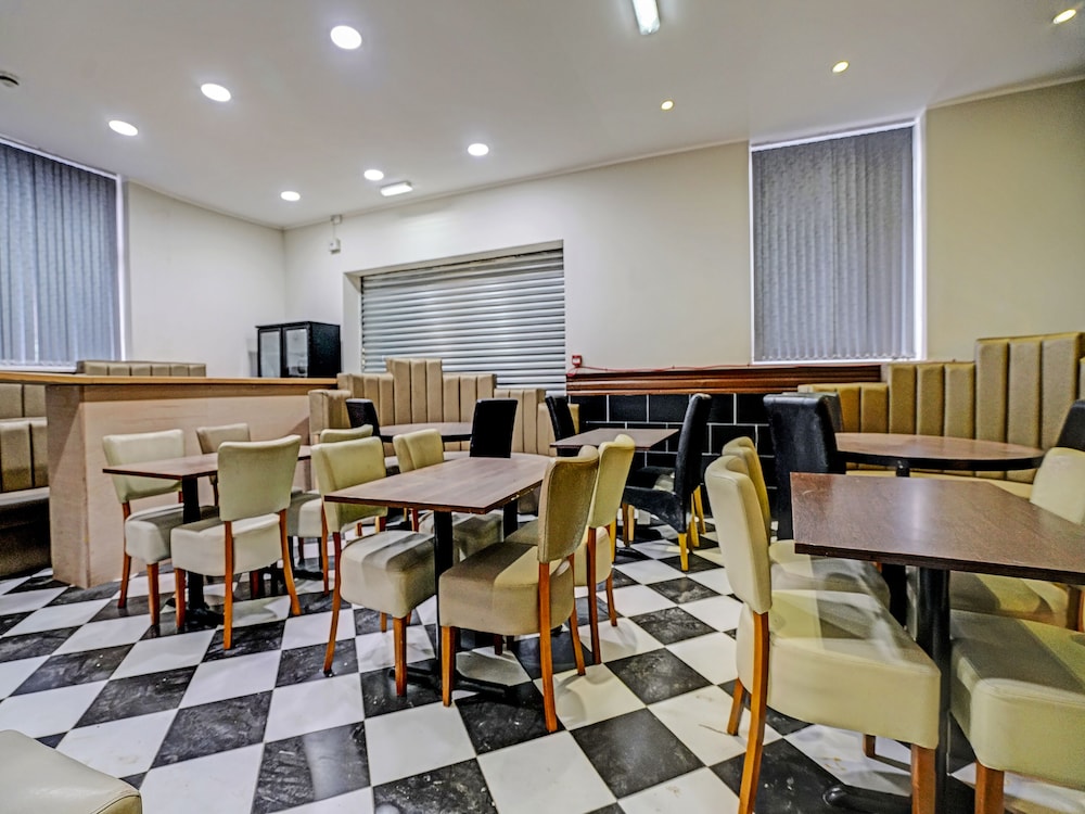 OYO Weaste Hotel 39/50
