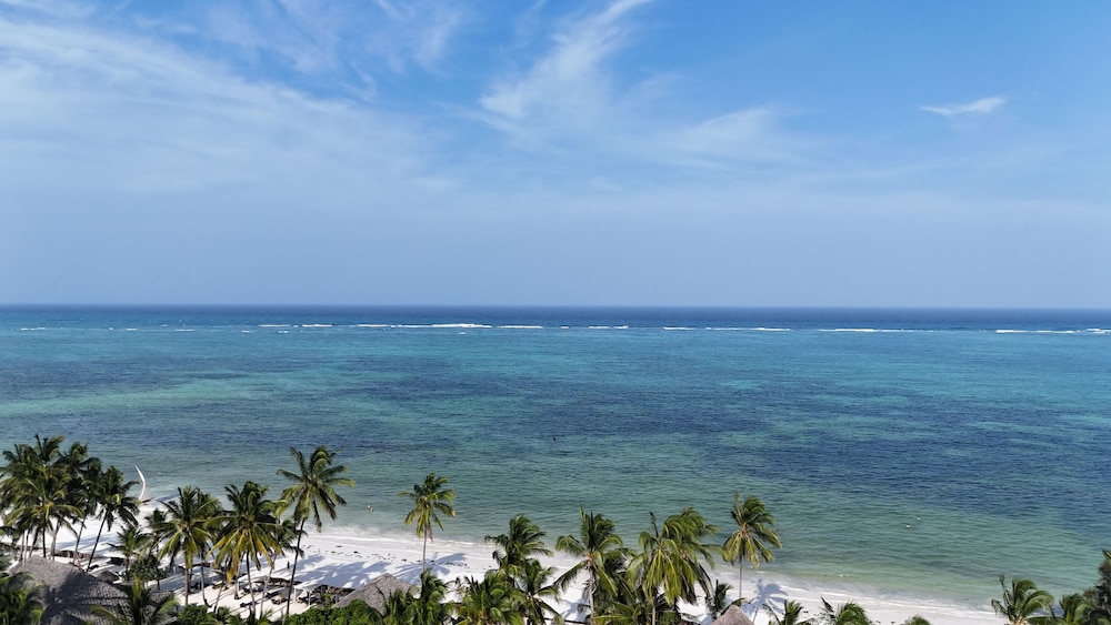 Sultan Sands Island Resort & Spa 65/69