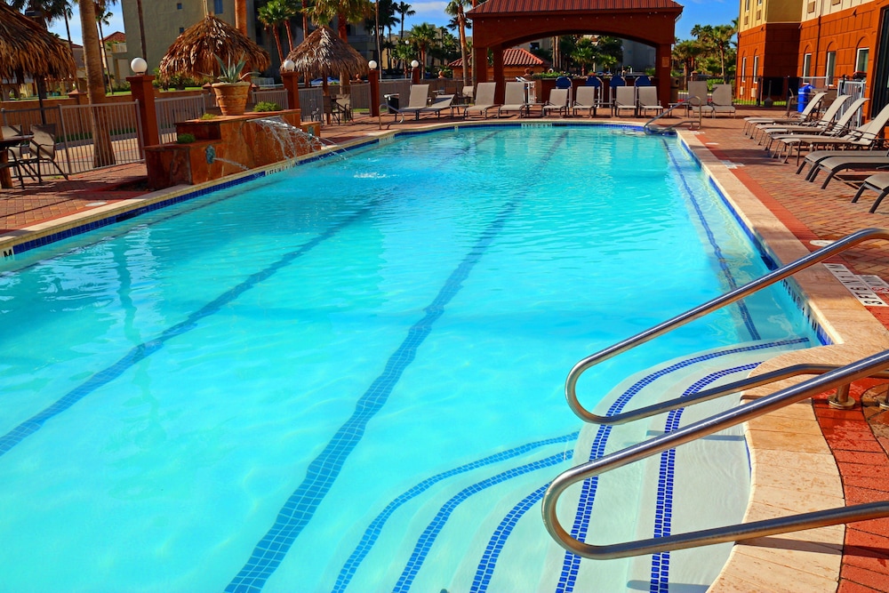 Holiday Inn Express Suites South Padre Island 37/62