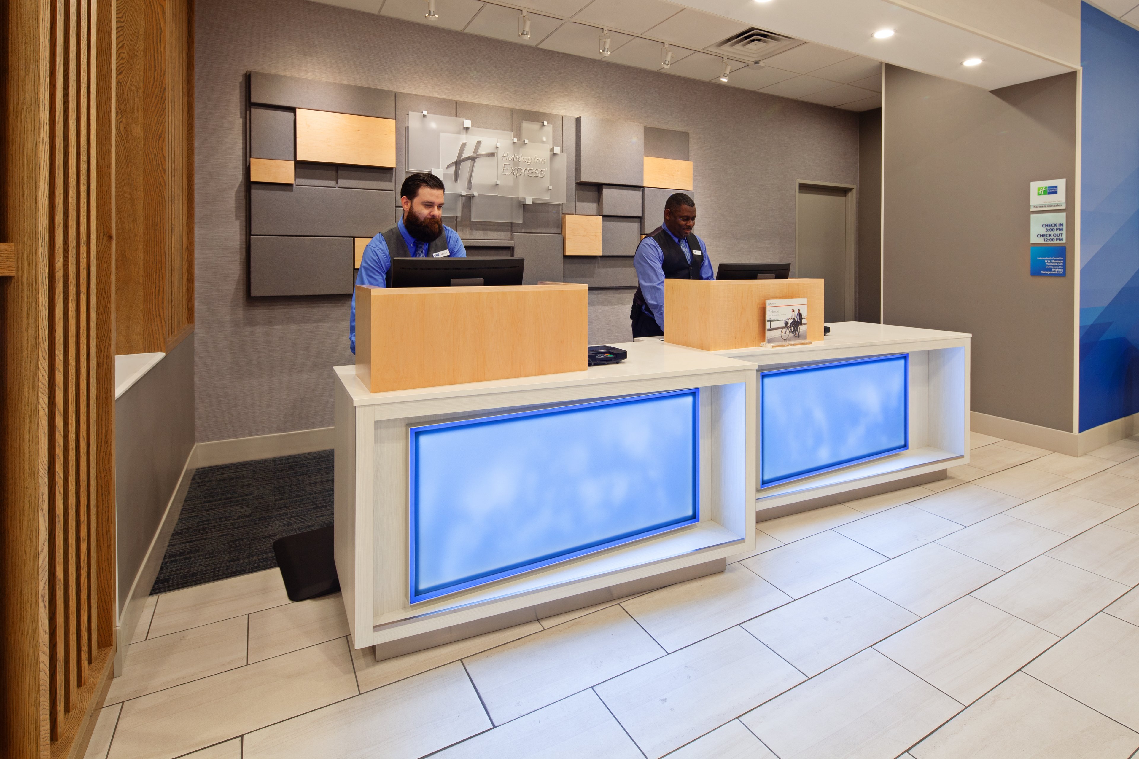 Lobby at Holiday Inn Express Los Angeles Lax Airport, LOS ANGELES - CA