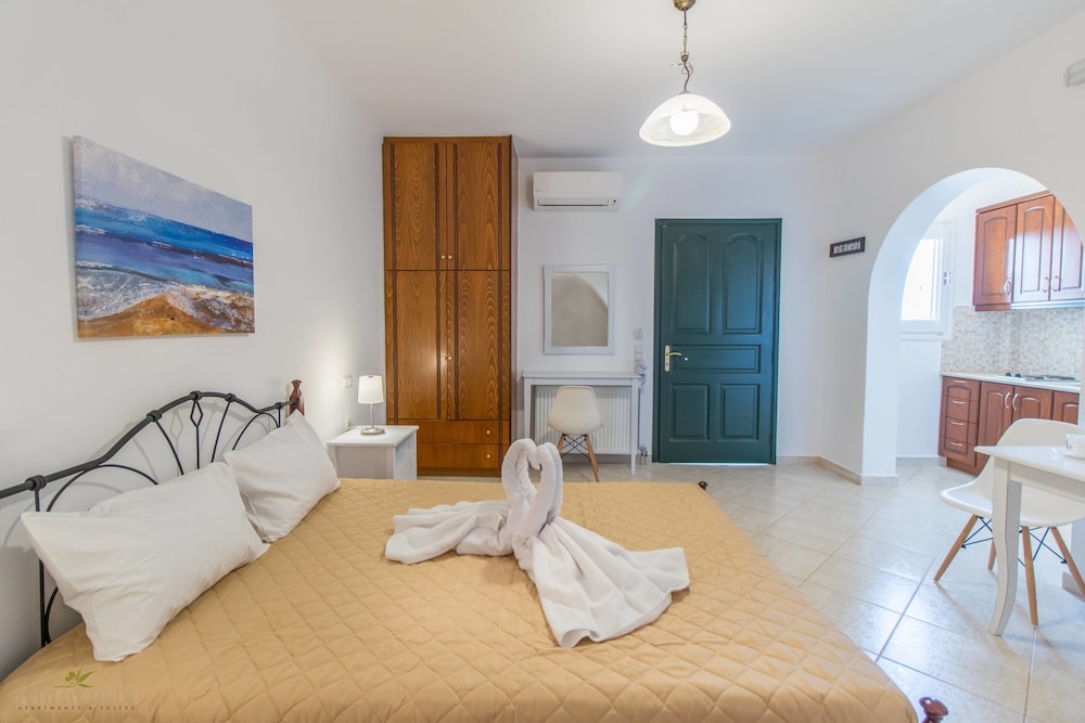 Iphimedeia Apartments Suites 59/75