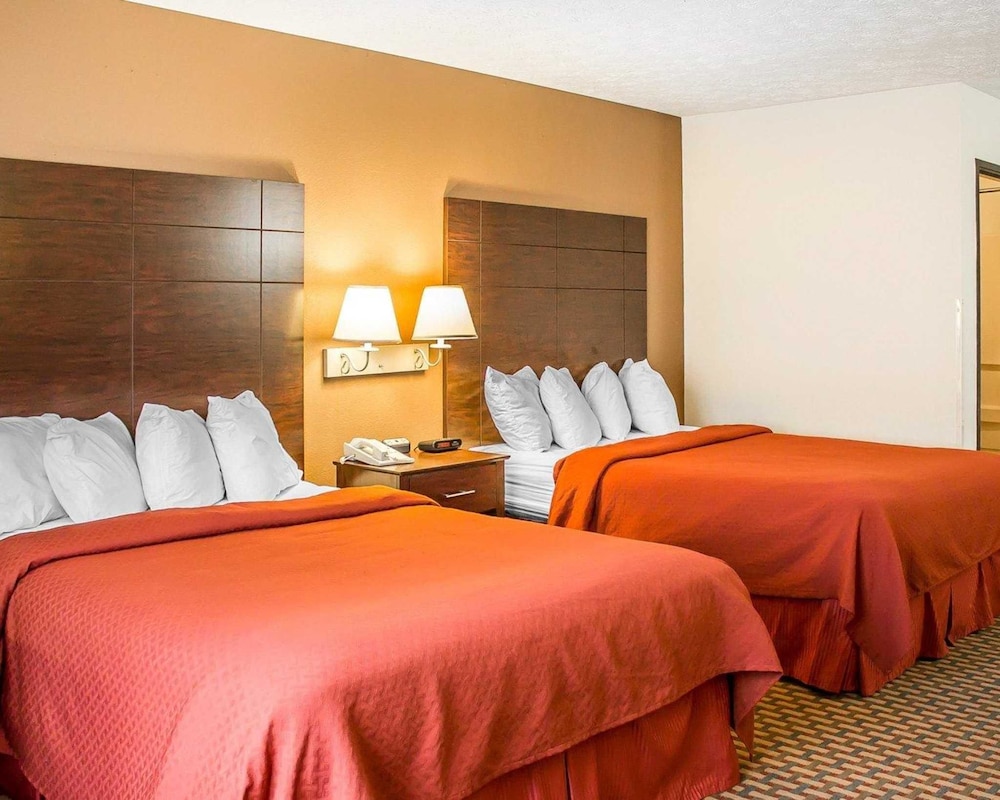 Quality Inn Elyria 13/35