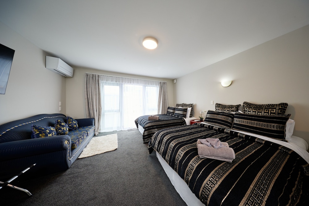 Willowbank Motel 16/51