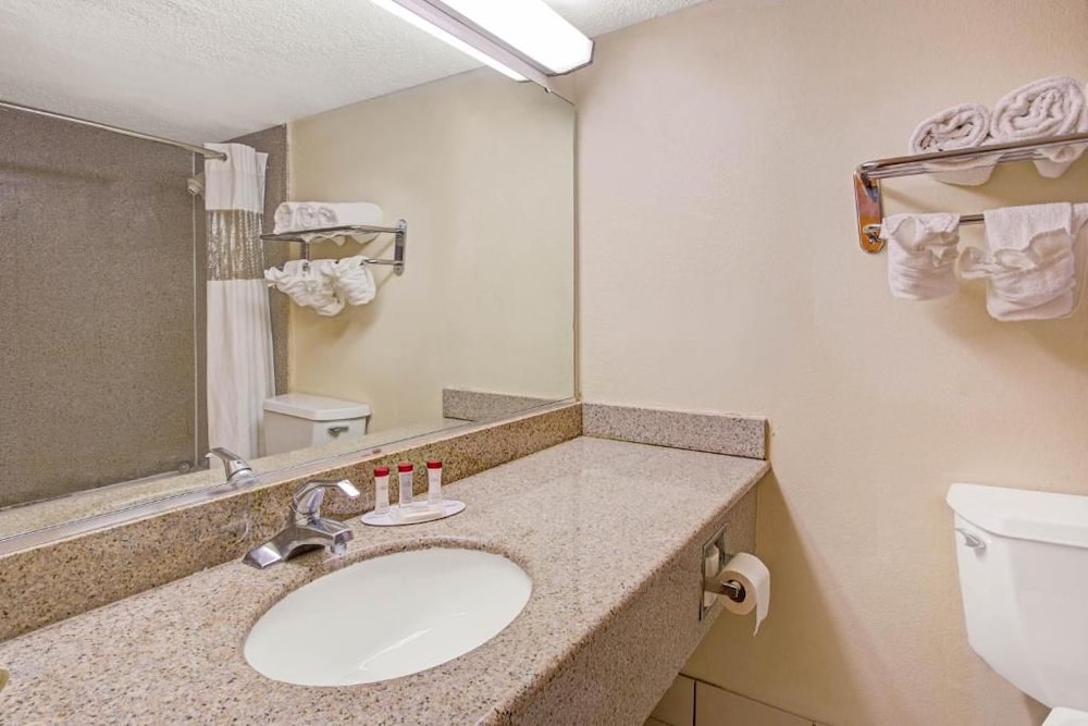 Motel6 Rock Hill, SC - Cherry Road 33/34