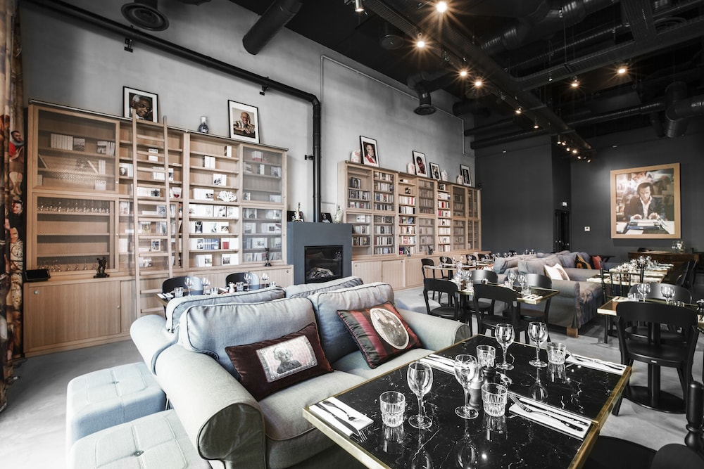 MOB HOTEL LYON CONFLUENCE 48/64