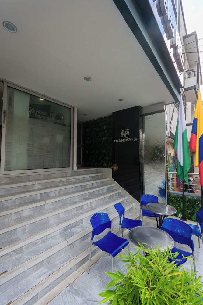 Hotel Laureles Plaza 59/63