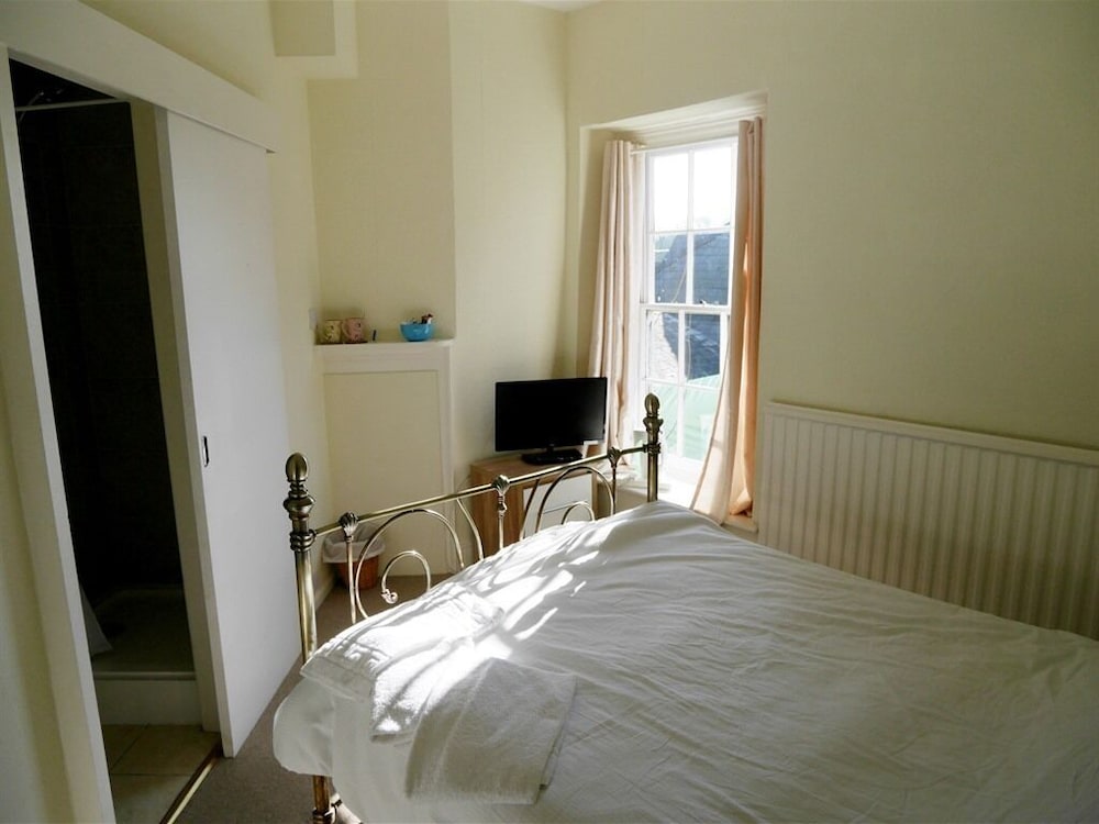 The Saracens Head Hotel 15/37