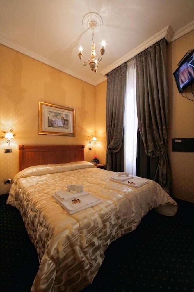 Vatican Holiday Hotel 13/36