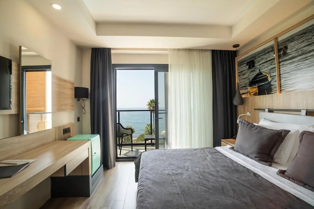 MAIA Luxury Beach Hotel & Spa 10/50