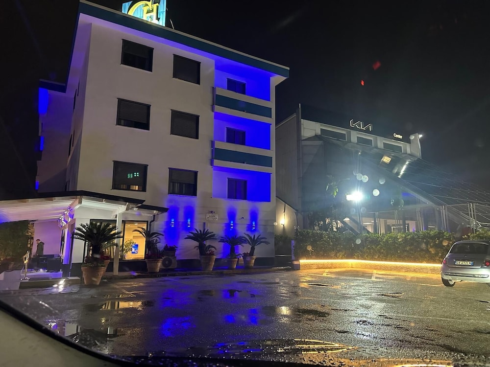 Hotel Clinton 3/35