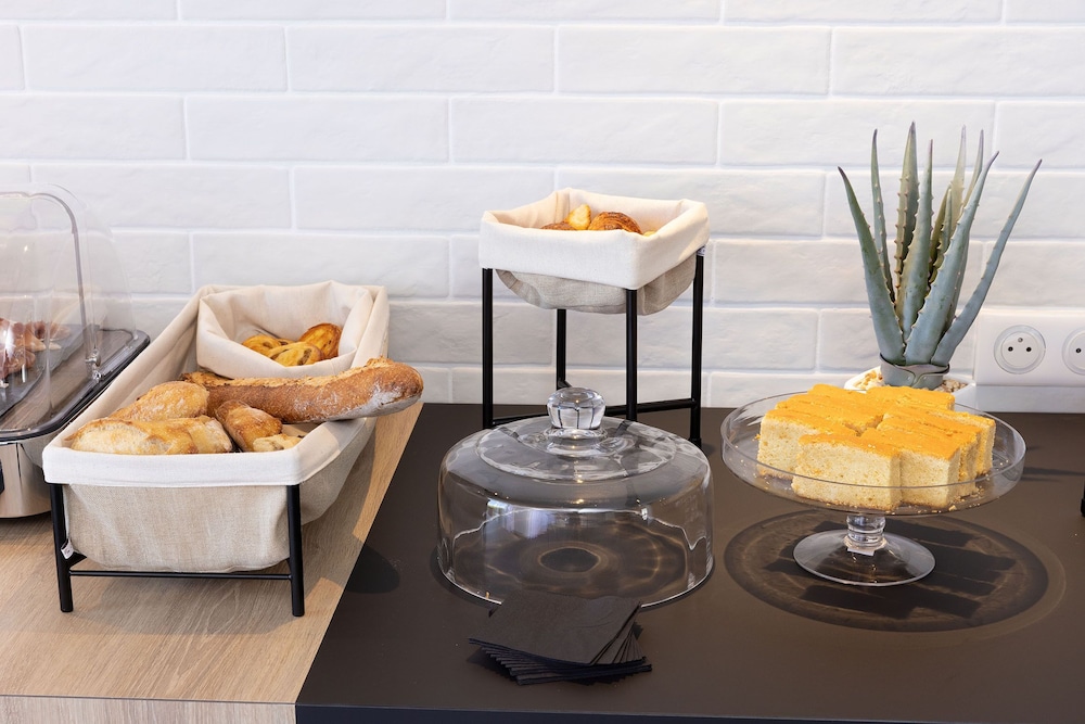 Hilton Garden Inn Tours France 45/52