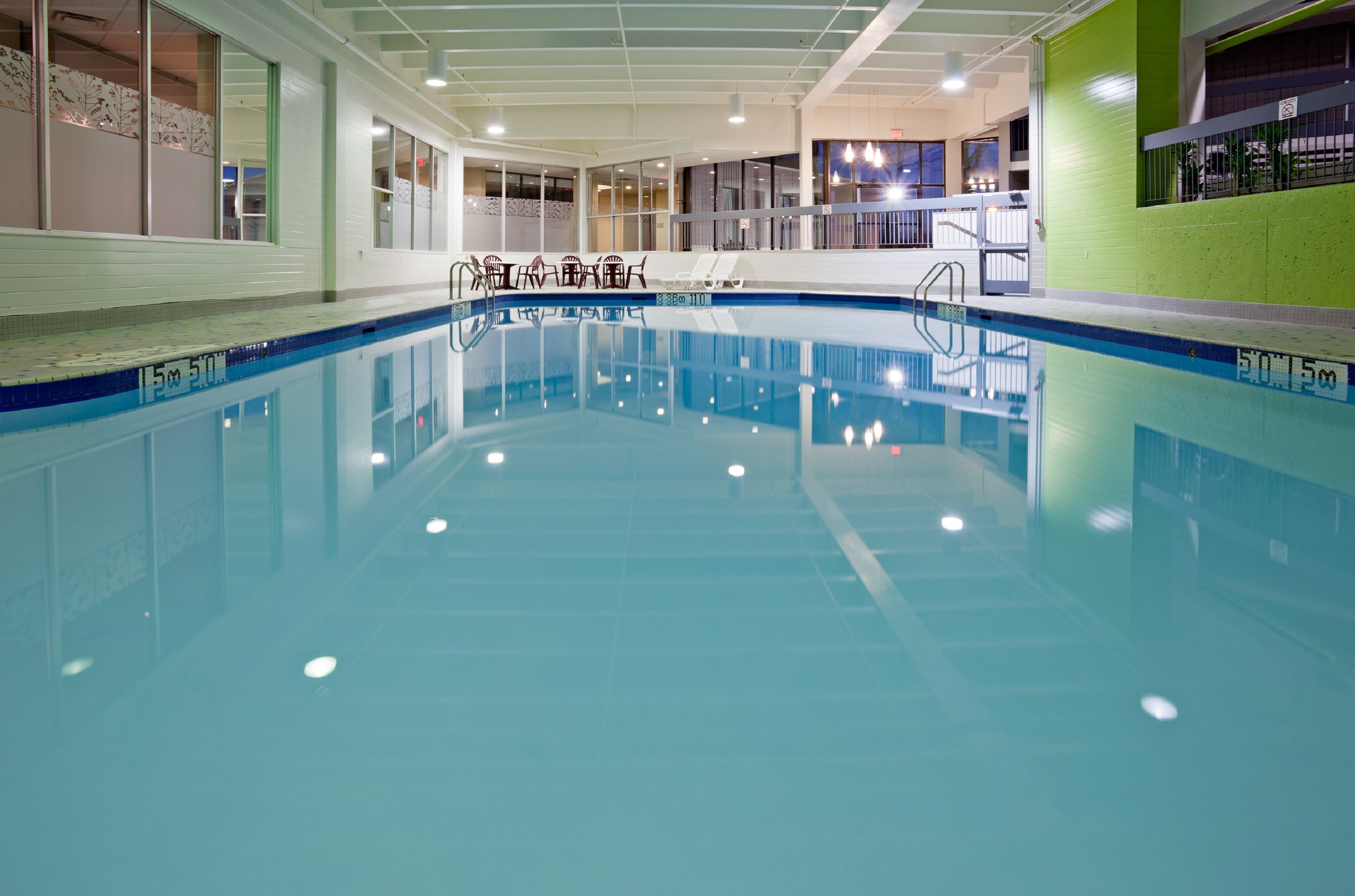 Holiday Inn Burlington Hotel And Conference Centre 37/76