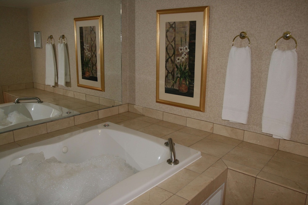 Hampton Inn Cincinnati Northwest Fairfield 21/50