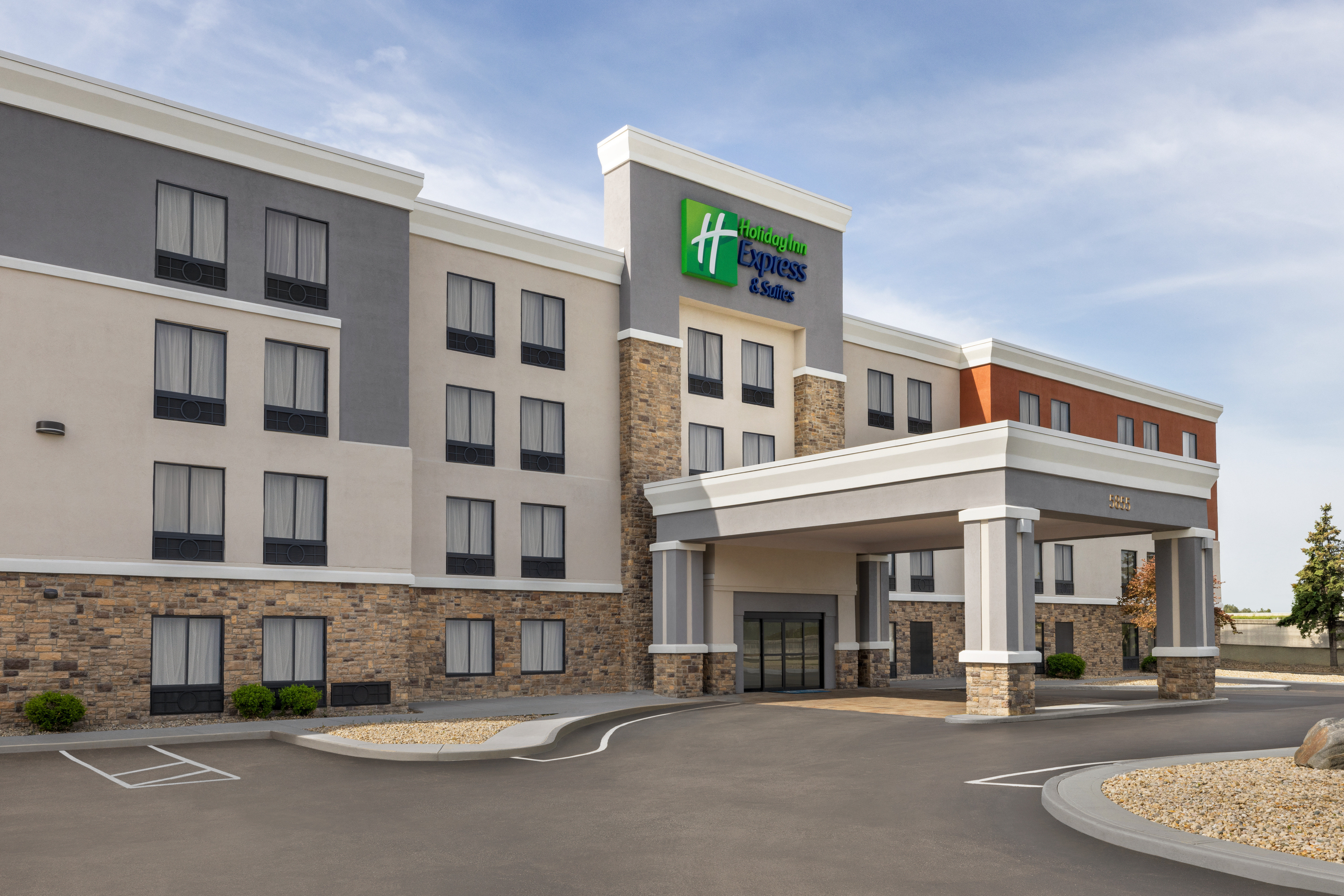 Holiday Inn Express And Suites Indianapolis W Airport Area 60/65