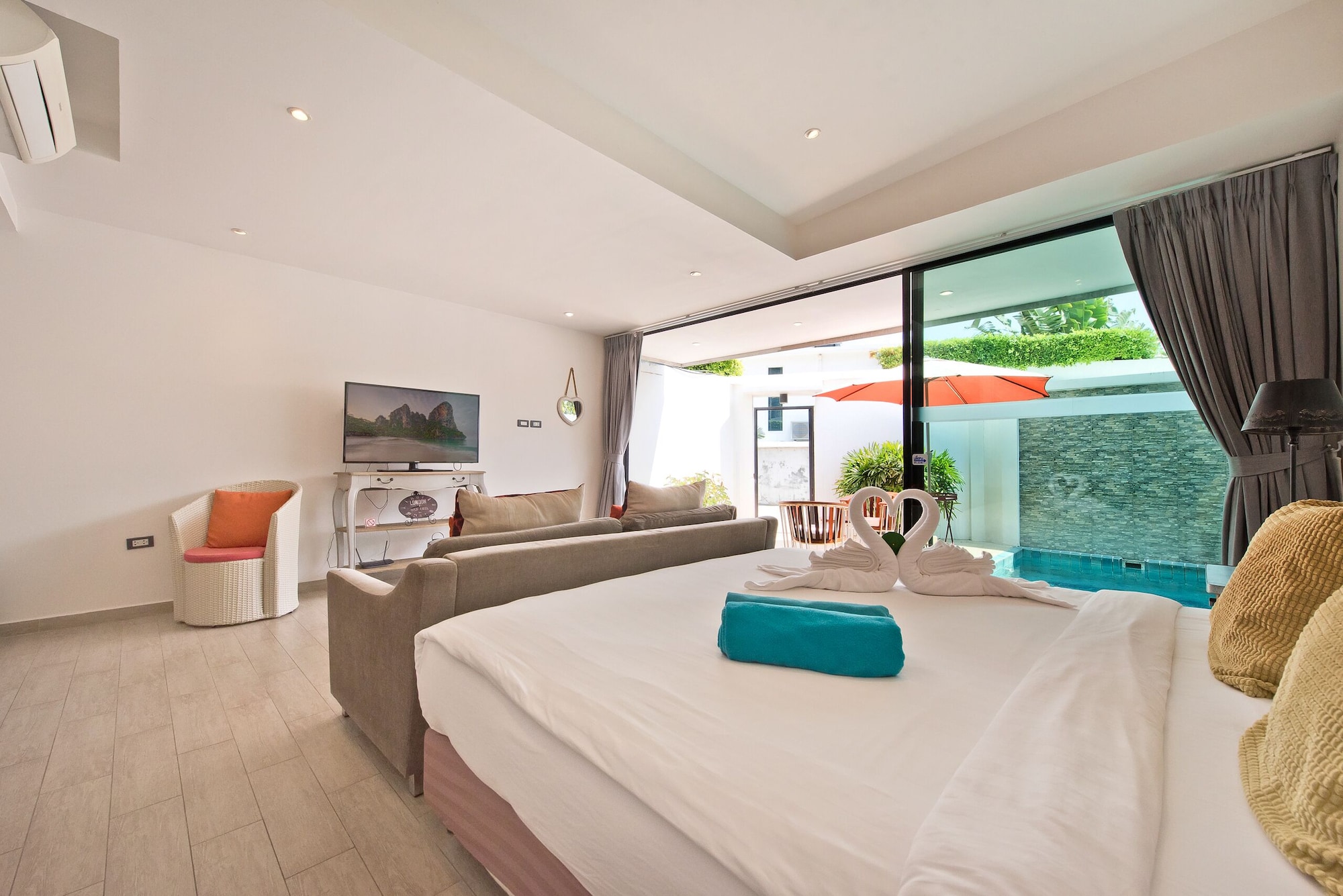 1 BEDROOM, VILLA, PRIVATE POOL