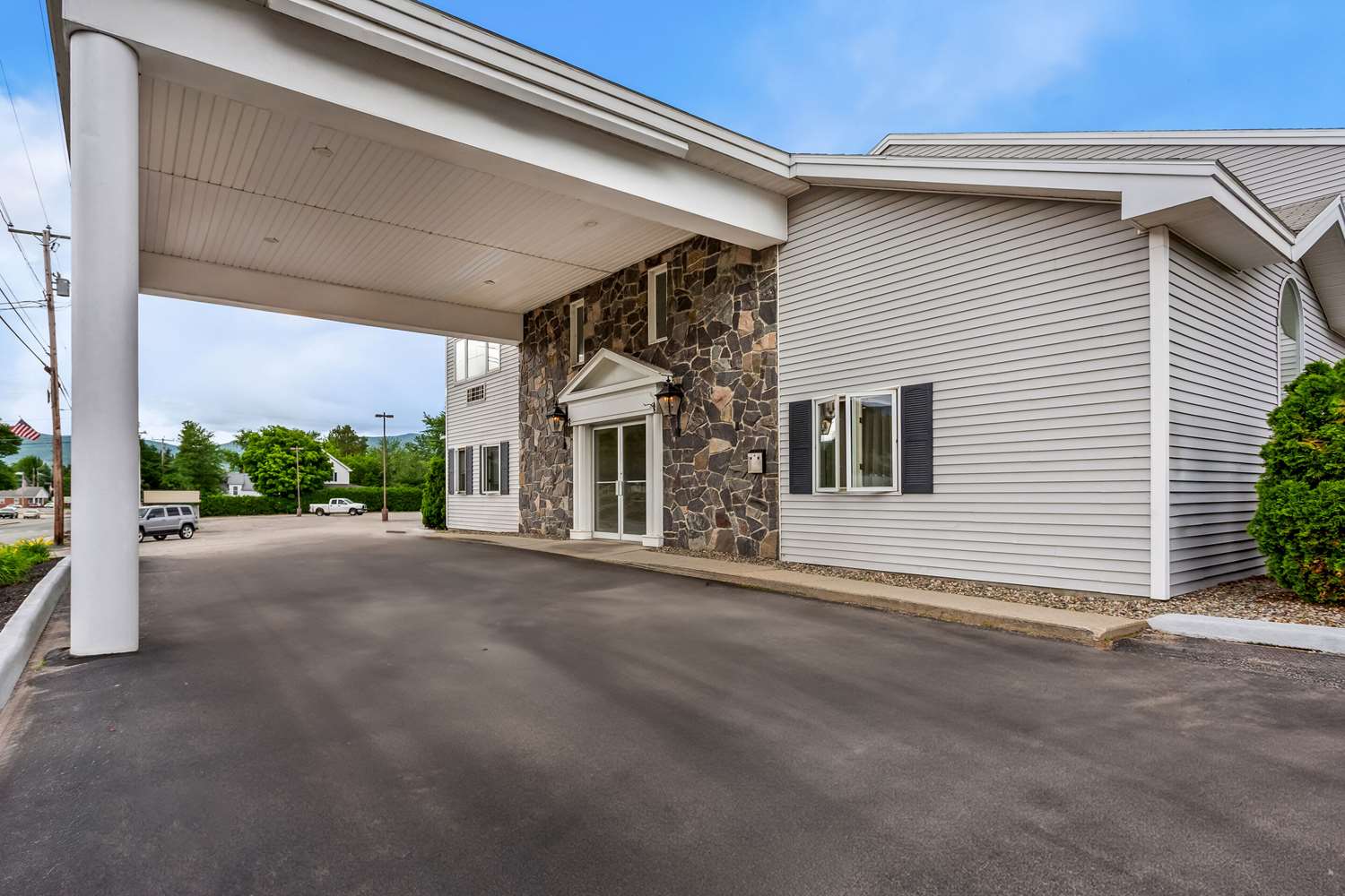 Rodeway Inn Gorham Riverside 26/33