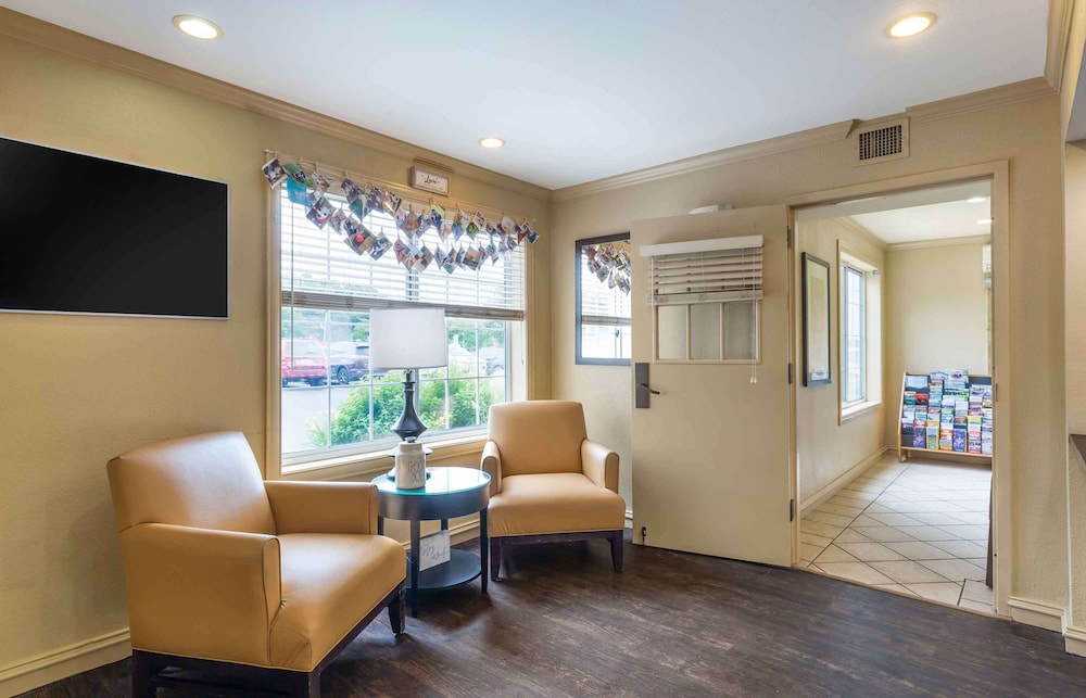 Extended Stay America Suites Boston Marlborough 30/55