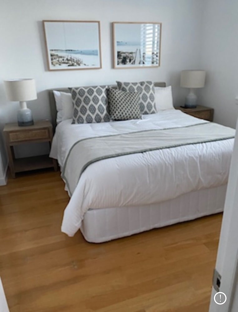 Kings Row Holiday Apartments 11/48