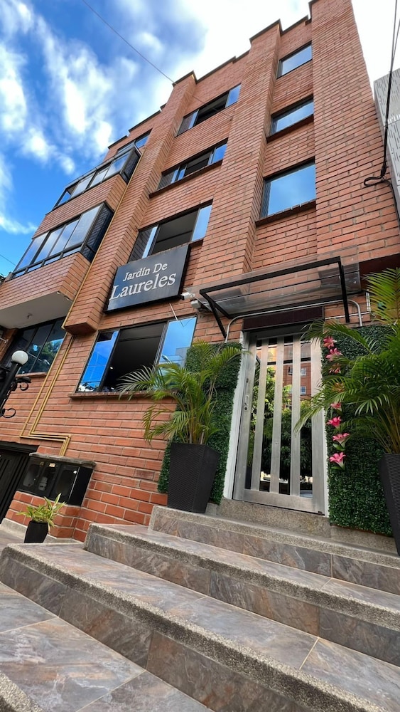Hotel Jardin de Laureles Medellin 1/28